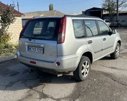 Сірий Ніссан ІксТрейл, об'ємом двигуна 2.2 л та пробігом 343 тис. км за 3900 $, фото 3 на Automoto.ua