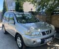 Сірий Ніссан ІксТрейл, об'ємом двигуна 2 л та пробігом 130 тис. км за 3300 $, фото 1 на Automoto.ua