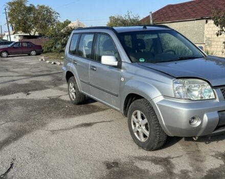 Сірий Ніссан ІксТрейл, об'ємом двигуна 2.2 л та пробігом 343 тис. км за 3900 $, фото 2 на Automoto.ua