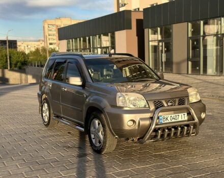 Серый Ниссан ИксТрейл, объемом двигателя 2 л и пробегом 160 тыс. км за 7000 $, фото 1 на Automoto.ua