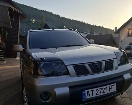 Сірий Ніссан ІксТрейл, об'ємом двигуна 2 л та пробігом 270 тис. км за 8599 $, фото 12 на Automoto.ua
