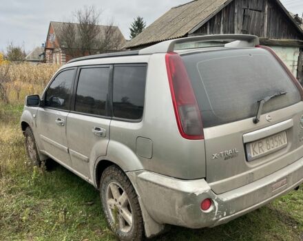 Серый Ниссан ИксТрейл, объемом двигателя 2.2 л и пробегом 350 тыс. км за 2300 $, фото 3 на Automoto.ua