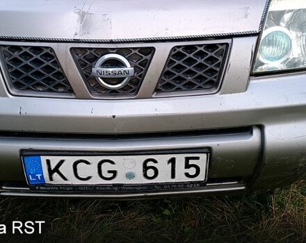 Серый Ниссан ИксТрейл, объемом двигателя 2.2 л и пробегом 350 тыс. км за 3550 $, фото 6 на Automoto.ua