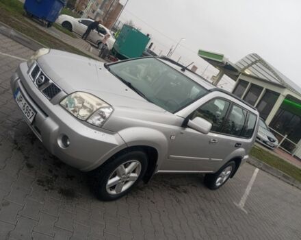 Серый Ниссан ИксТрейл, объемом двигателя 2.2 л и пробегом 290 тыс. км за 3700 $, фото 3 на Automoto.ua