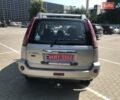 Серый Ниссан ИксТрейл, объемом двигателя 2.2 л и пробегом 214 тыс. км за 8350 $, фото 107 на Automoto.ua