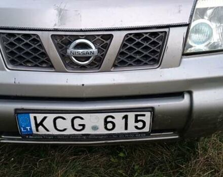 Серый Ниссан ИксТрейл, объемом двигателя 2.2 л и пробегом 350 тыс. км за 3400 $, фото 4 на Automoto.ua