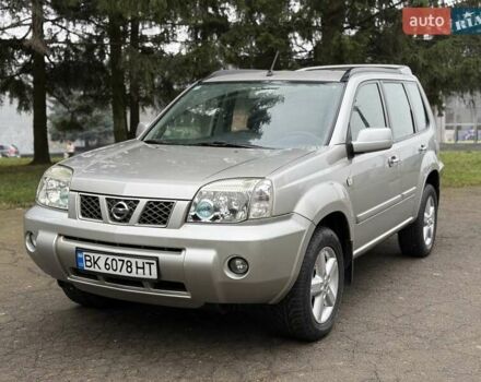 Серый Ниссан ИксТрейл, объемом двигателя 2.18 л и пробегом 280 тыс. км за 5850 $, фото 1 на Automoto.ua