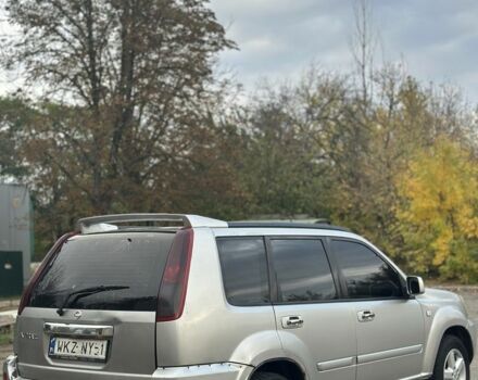 Серый Ниссан ИксТрейл, объемом двигателя 2.2 л и пробегом 250 тыс. км за 3500 $, фото 5 на Automoto.ua