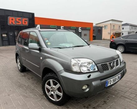 Серый Ниссан ИксТрейл, объемом двигателя 2.2 л и пробегом 240 тыс. км за 5223 $, фото 2 на Automoto.ua