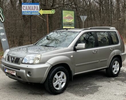 Серый Ниссан ИксТрейл, объемом двигателя 2.2 л и пробегом 290 тыс. км за 3750 $, фото 1 на Automoto.ua