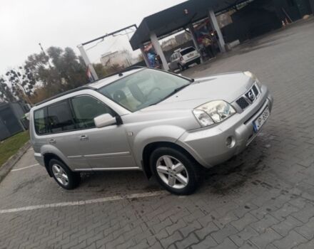 Серый Ниссан ИксТрейл, объемом двигателя 2.2 л и пробегом 290 тыс. км за 3700 $, фото 2 на Automoto.ua