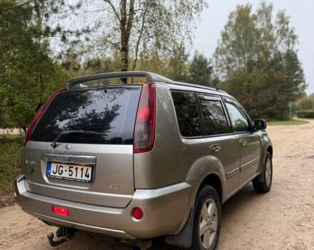 Сірий Ніссан ІксТрейл, об'ємом двигуна 2 л та пробігом 317 тис. км за 4000 $, фото 2 на Automoto.ua