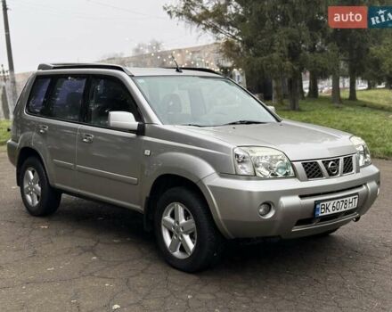 Серый Ниссан ИксТрейл, объемом двигателя 2.18 л и пробегом 280 тыс. км за 5850 $, фото 14 на Automoto.ua