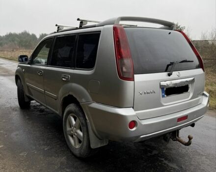 Сірий Ніссан ІксТрейл, об'ємом двигуна 2.2 л та пробігом 377 тис. км за 2550 $, фото 3 на Automoto.ua