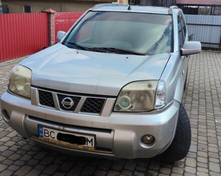 Сірий Ніссан ІксТрейл, об'ємом двигуна 0 л та пробігом 333 тис. км за 5500 $, фото 1 на Automoto.ua