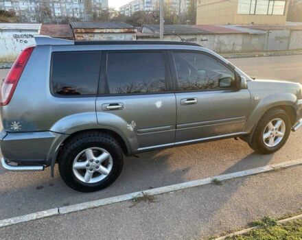 Серый Ниссан ИксТрейл, объемом двигателя 2.2 л и пробегом 337 тыс. км за 4700 $, фото 3 на Automoto.ua