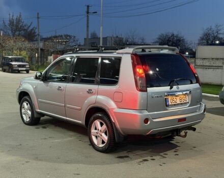 Серый Ниссан ИксТрейл, объемом двигателя 2.2 л и пробегом 100 тыс. км за 3950 $, фото 3 на Automoto.ua