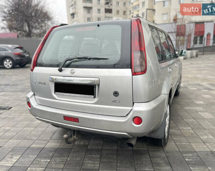 Серый Ниссан ИксТрейл, объемом двигателя 2.2 л и пробегом 299 тыс. км за 3800 $, фото 7 на Automoto.ua