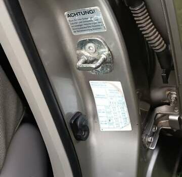 Серый Ниссан ИксТрейл, объемом двигателя 2.2 л и пробегом 350 тыс. км за 3400 $, фото 19 на Automoto.ua