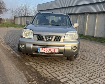 Серый Ниссан ИксТрейл, объемом двигателя 2.2 л и пробегом 300 тыс. км за 4999 $, фото 1 на Automoto.ua