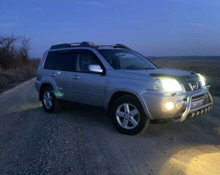 Серый Ниссан ИксТрейл, объемом двигателя 2.49 л и пробегом 261 тыс. км за 5700 $, фото 3 на Automoto.ua