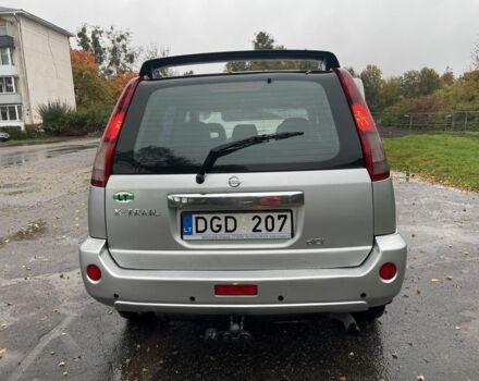 Серый Ниссан ИксТрейл, объемом двигателя 2.2 л и пробегом 287 тыс. км за 4750 $, фото 5 на Automoto.ua