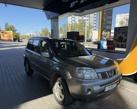 Серый Ниссан ИксТрейл, объемом двигателя 2.2 л и пробегом 308 тыс. км за 3600 $, фото 1 на Automoto.ua