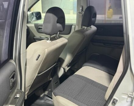 Серый Ниссан ИксТрейл, объемом двигателя 2.2 л и пробегом 100 тыс. км за 3950 $, фото 13 на Automoto.ua