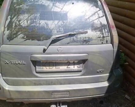 Серый Ниссан ИксТрейл, объемом двигателя 2.2 л и пробегом 357 тыс. км за 3500 $, фото 3 на Automoto.ua
