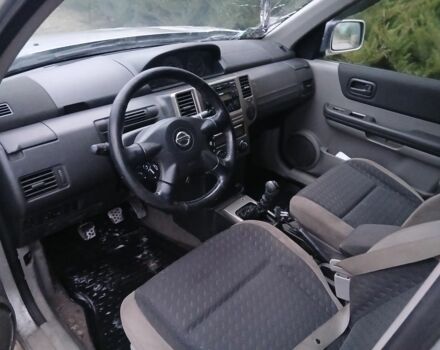 Сірий Ніссан ІксТрейл, об'ємом двигуна 0 л та пробігом 200 тис. км за 2300 $, фото 7 на Automoto.ua