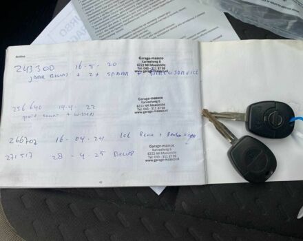 Серый Ниссан ИксТрейл, объемом двигателя 2.2 л и пробегом 272 тыс. км за 4500 $, фото 8 на Automoto.ua