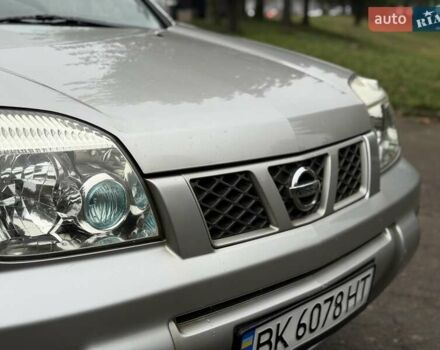Серый Ниссан ИксТрейл, объемом двигателя 2.18 л и пробегом 280 тыс. км за 5850 $, фото 17 на Automoto.ua