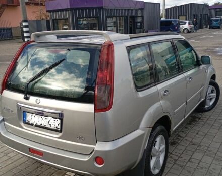 Серый Ниссан ИксТрейл, объемом двигателя 0 л и пробегом 300 тыс. км за 3250 $, фото 4 на Automoto.ua