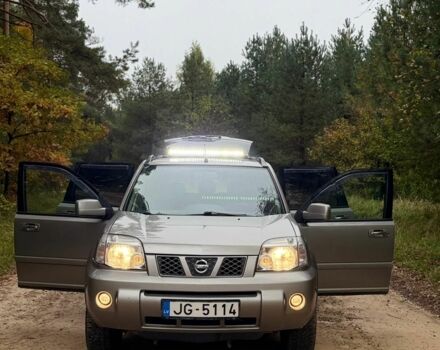 Сірий Ніссан ІксТрейл, об'ємом двигуна 2 л та пробігом 317 тис. км за 4000 $, фото 7 на Automoto.ua