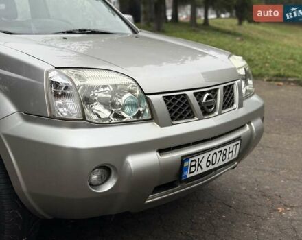 Серый Ниссан ИксТрейл, объемом двигателя 2.18 л и пробегом 280 тыс. км за 5850 $, фото 16 на Automoto.ua