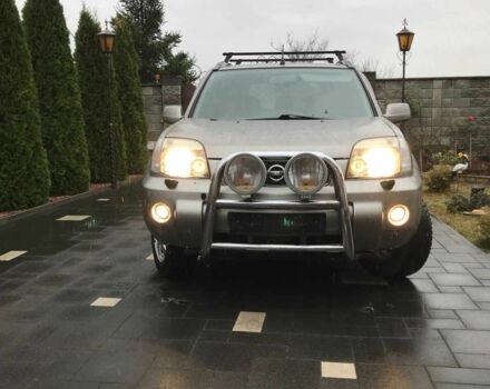 Серый Ниссан ИксТрейл, объемом двигателя 2.2 л и пробегом 188 тыс. км за 3850 $, фото 1 на Automoto.ua