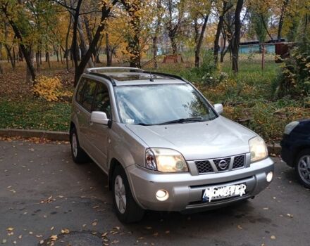 Серый Ниссан ИксТрейл, объемом двигателя 0 л и пробегом 300 тыс. км за 3250 $, фото 1 на Automoto.ua