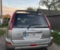 Сірий Ніссан ІксТрейл, об'ємом двигуна 2.2 л та пробігом 300 тис. км за 3400 $, фото 1 на Automoto.ua