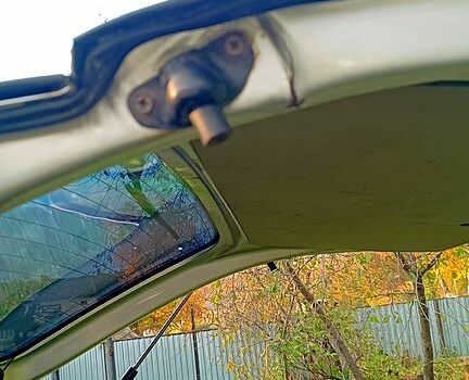 Серый Ниссан ИксТрейл, объемом двигателя 2.2 л и пробегом 350 тыс. км за 3550 $, фото 13 на Automoto.ua