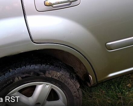 Серый Ниссан ИксТрейл, объемом двигателя 2.2 л и пробегом 350 тыс. км за 3550 $, фото 9 на Automoto.ua