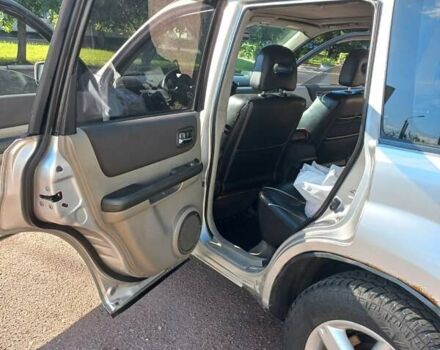 Серый Ниссан ИксТрейл, объемом двигателя 2.18 л и пробегом 300 тыс. км за 5500 $, фото 10 на Automoto.ua