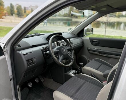 Серый Ниссан ИксТрейл, объемом двигателя 2.2 л и пробегом 313 тыс. км за 4400 $, фото 8 на Automoto.ua