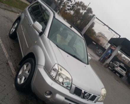 Серый Ниссан ИксТрейл, объемом двигателя 2.2 л и пробегом 290 тыс. км за 3700 $, фото 4 на Automoto.ua