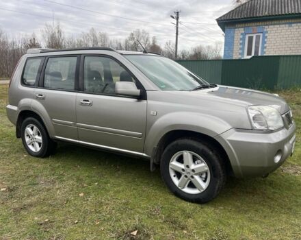 Серый Ниссан ИксТрейл, объемом двигателя 2.2 л и пробегом 261 тыс. км за 4400 $, фото 8 на Automoto.ua