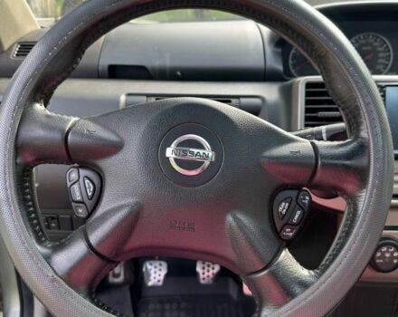 Серый Ниссан ИксТрейл, объемом двигателя 2.2 л и пробегом 370 тыс. км за 3500 $, фото 3 на Automoto.ua