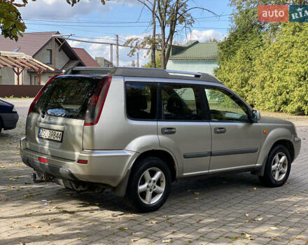 Сірий Ніссан ІксТрейл, об'ємом двигуна 2.2 л та пробігом 300 тис. км за 3350 $, фото 6 на Automoto.ua