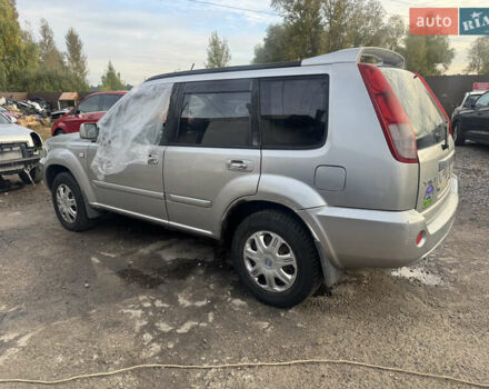 Серый Ниссан ИксТрейл, объемом двигателя 2.5 л и пробегом 250 тыс. км за 3899 $, фото 1 на Automoto.ua