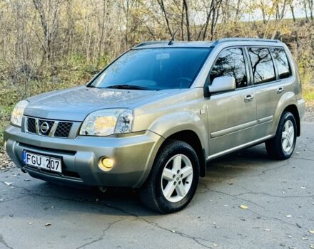 Серый Ниссан ИксТрейл, объемом двигателя 2.2 л и пробегом 238 тыс. км за 4250 $, фото 1 на Automoto.ua