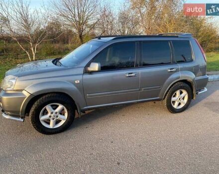 Серый Ниссан ИксТрейл, объемом двигателя 2.2 л и пробегом 337 тыс. км за 4700 $, фото 1 на Automoto.ua