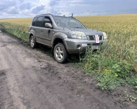 Сірий Ніссан ІксТрейл, об'ємом двигуна 2 л та пробігом 3 тис. км за 3500 $, фото 3 на Automoto.ua